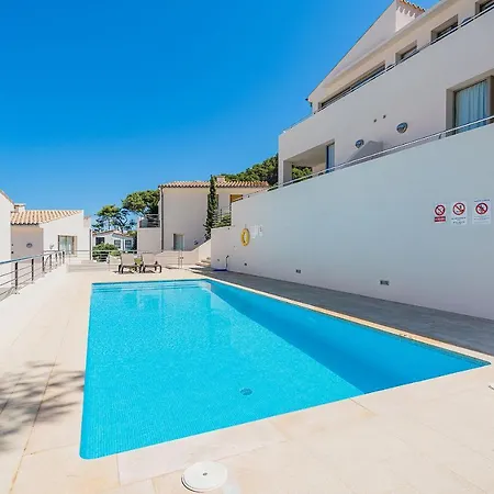 Molins 5 Hébergement de vacances *